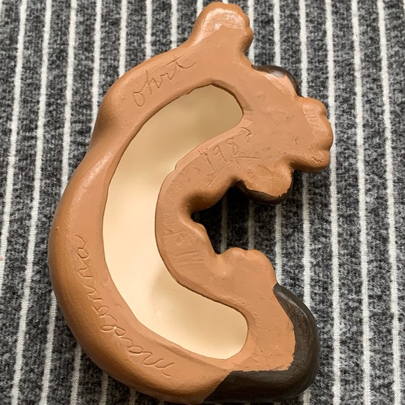 Ceramic Hand Painted Dog / Madonna Ohrt / Vintage Dog Figurine / Dog / Puppy - Picture 12 of 16